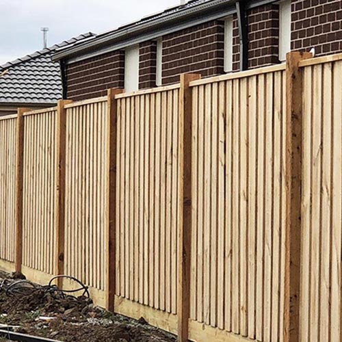 Cheap Timber fencing Wollert