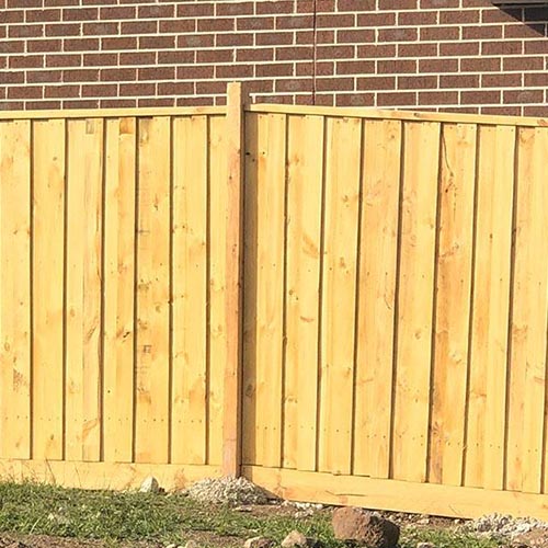 Cheap Timber fencing in Wollert