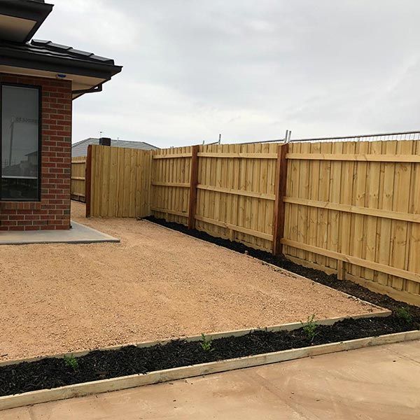 Fence Installer in Craigieburn